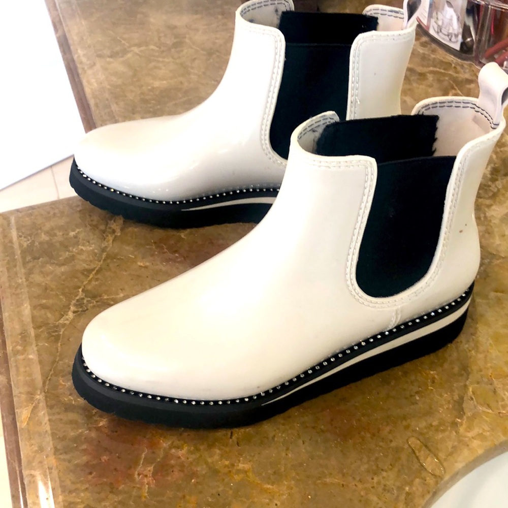 Ladies boots